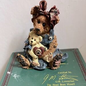 Boyds Bears Bearstone Momma McBear and Caledonia…Quiet Time